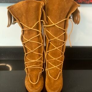 Minnetonka front lace knee high boot. Size 10